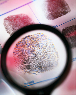 magnifying glass on fingerprint